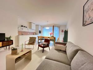 Chez meme gernoaze - unique 2 BR flat