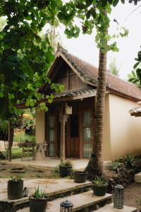 The Yellow Door Spa Retreat