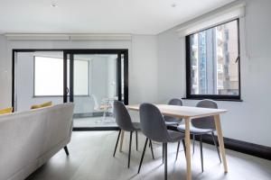 Blueground AldgateWhitechapel garden nr tube LON-493