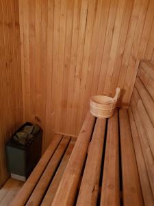 Elegant, Serene furnished and Serviced apartment.