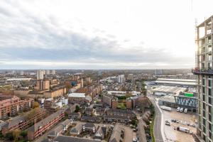 Blueground Nine Elms balcony nr Battersea Park LON-678