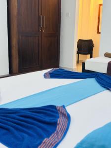 Elephant Reach Udawalawe