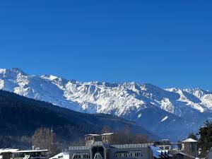 "White House Nakani" - Guesthouse near the centre