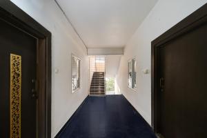 Collection O Hi-Tec City Center Metro Station Hyderabad Formerly Hotel Blue Dawn