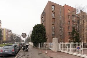 GuestHost - Lovely Flat near Frattini M4