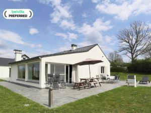 Vintage Villa with Private Garden in Rendeux