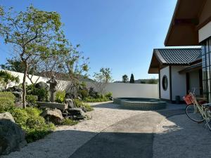 Kiyomizu Onsen & Glamping Resort Saraburi