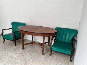 OYO LIFE 92844 Penginapan Cibodas