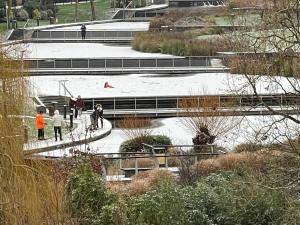 Luxury 2 Bedroom Apartment- Lake view - Free Parking - Wembley Stadium 5KM