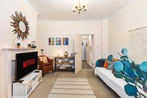 Central Brighton One-Bed Near Seafront & Station