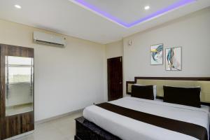 Super Collection O Bongloor X Road Formerly Sharan Inn