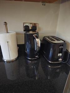 NEW FEB 2026! Willenhall Bilston 4 Beds Junction 10 M6 A454 Keyway Junction - Wolverhampton Walsall- BY Samina - ARZ Stays - Regular Work & Long Stays Available