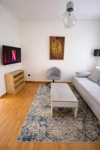 Minimal Urban Apartment near Kolonaki