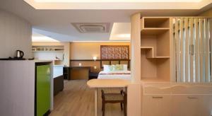 Phi Phi Nice Beach Hotel Hip