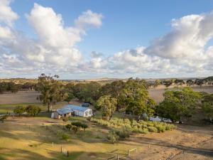 Merilli1885 - Luxury Tranquil Adult Escape