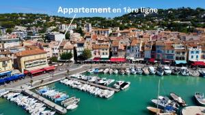 Appartement Cassis 50 m2, en 1ère ligne sur le port, Vue mer, WiFi, Climatisé, Parking