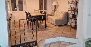 Appartement Cassis 50 m2, en 1ère ligne sur le port, Vue mer, WiFi, Climatisé, Parking