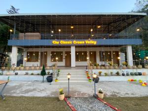 Theclassiccrownvalley