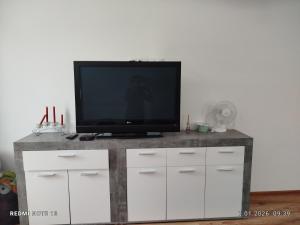 Domek ZOZO nad jeziorem w Okuniowcu