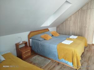 Domek ZOZO nad jeziorem w Okuniowcu