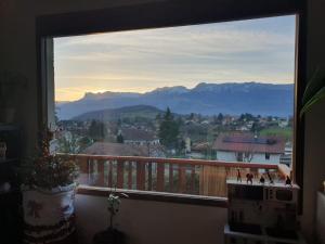 Grande maison entre montagne et campagne