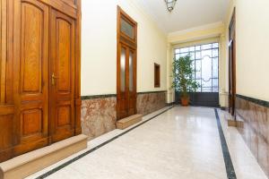 Little Oleandra - Central Turin