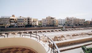 The Golden House on the Avenue of Sphinxes