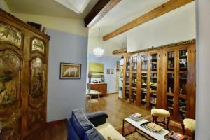 Lovely Apartment on the Arno river in Oltrarno