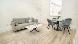 The Cheltenham Suites - Stunning 2 Bed Apartment