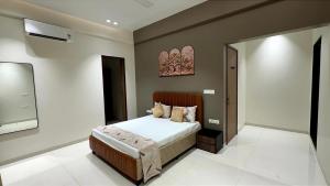 Sky Villa with Private Pool 3BHK with Mountain View