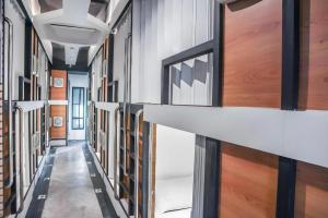 Sleepbox Hostel Suratthani