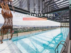 Mossaz and paxtonz Luxe Suites - PJ - Damansara by The Stay Hub