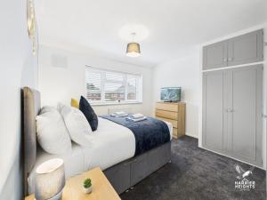 4 Bed 2 Bath Contractors Long Stays Parking Fast Wi-Fi