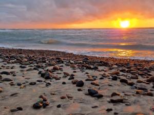 Beachside Serenity-By Traum