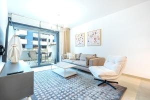 Sun and Style Apartment