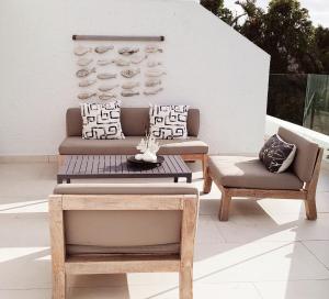 Modern Apartment on Signal Hill with Incredible Panoramic Sea and Mountain views