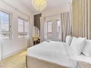 Cozy 2BR Canal Residence Sports City