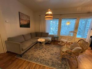 Forest Villa, sauna and jacuzzi on the edge of the city center