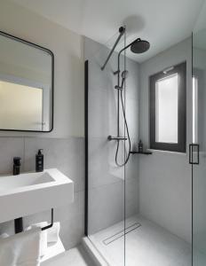 Limehome Athens Geraniou