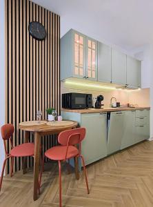 Lily Apart - Rooftop Terrace Apartments by the Shipyard