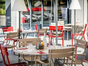 ibis Orange Centre Echangeur A7 A9