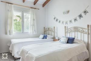 Villa Puerto Blanco by Abahana Villas