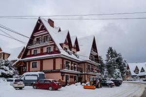 Małocichowiański Dworek - Pokoje Gościnne