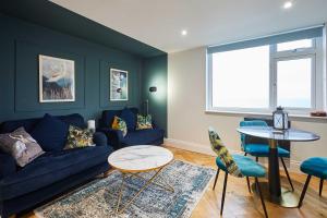 Host and Stay - The Seaview Lookout