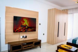 Sunset Stays near UN & Village Market