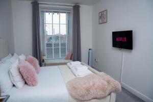 Easy Central Stay - Families, Work & Long Stays