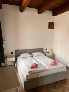 Main Square 18 view 2