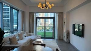 1BDR with Huge Balcony Stylish Living