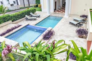 Sea Vue Luxury Vacation Condominiums