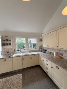 Station House-Hinton Admiral